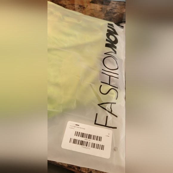 Fashion Nova- Mini Dress (Lime) *nwt* - Picture 7 of 8